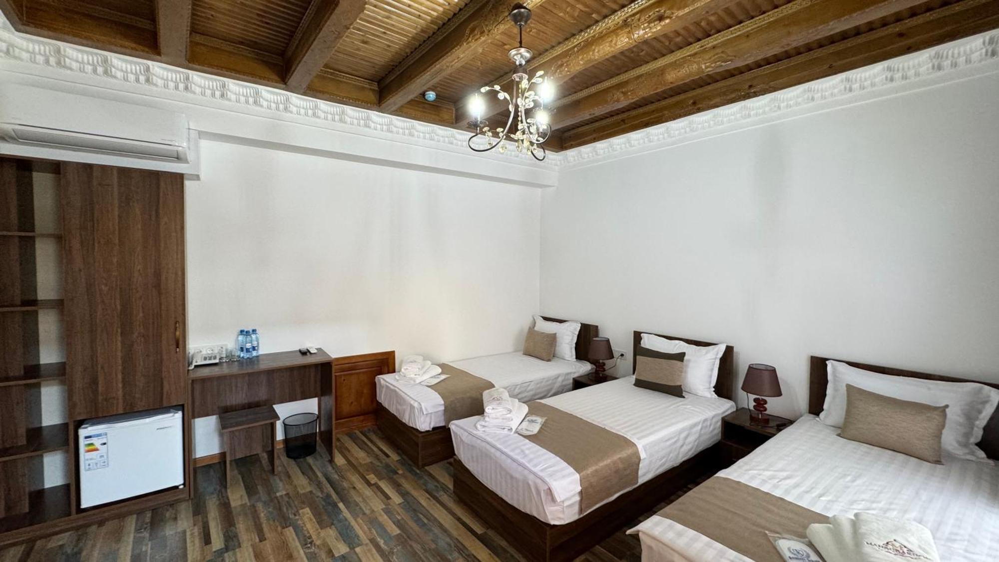 Mahbubakhon Guest House In Old City Boukhara Extérieur photo
